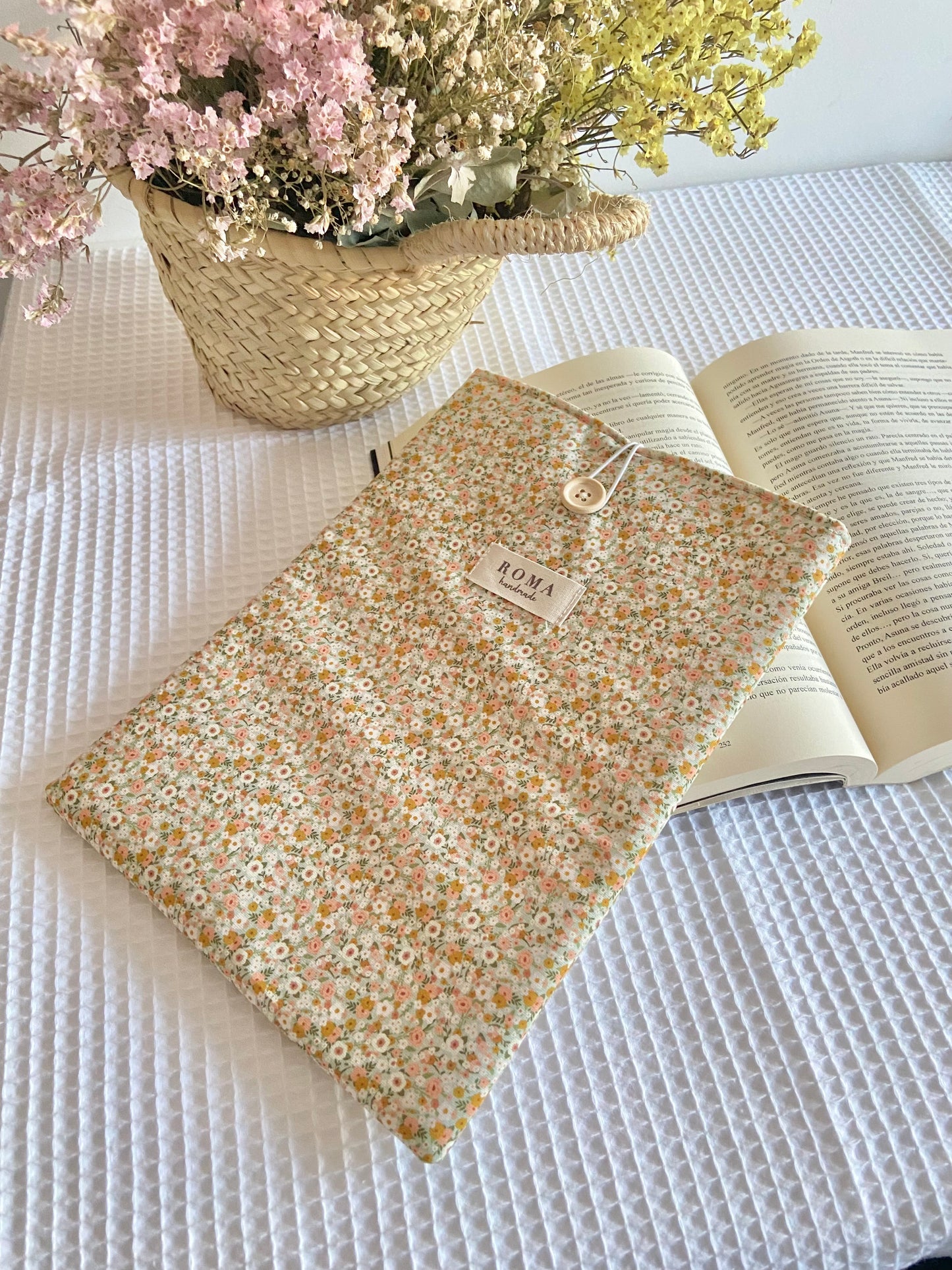 Funda libro CARLOTA
