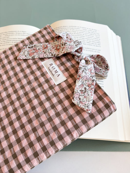 Funda para libro VICHY CHOCOLATE con lazo NOA