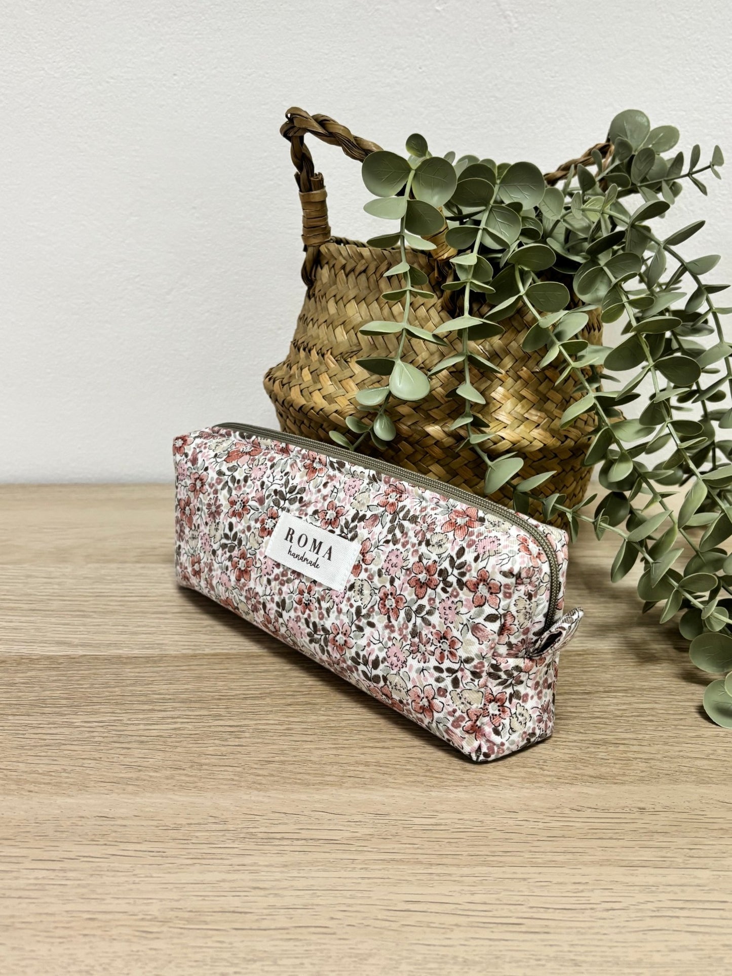 Estuche NOA hecho artesanalmente en España.