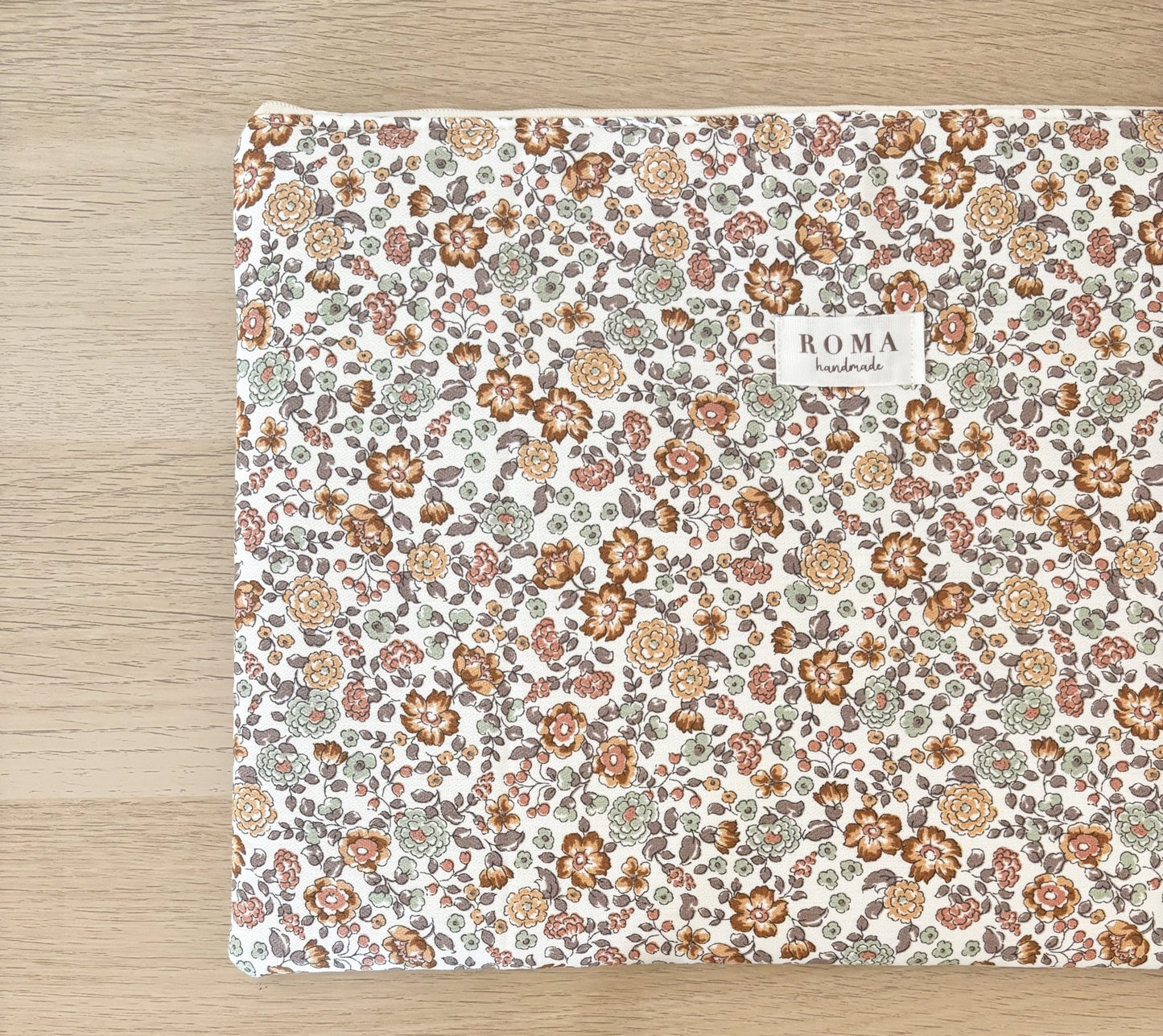 Funda ordenador o tablet BRUNA hecho artesanalmente en España.