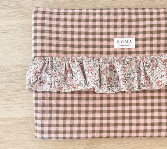 Funda ordenador o tablet VICHY CHOCOLATE + NOA hecho artesanalmente en España.