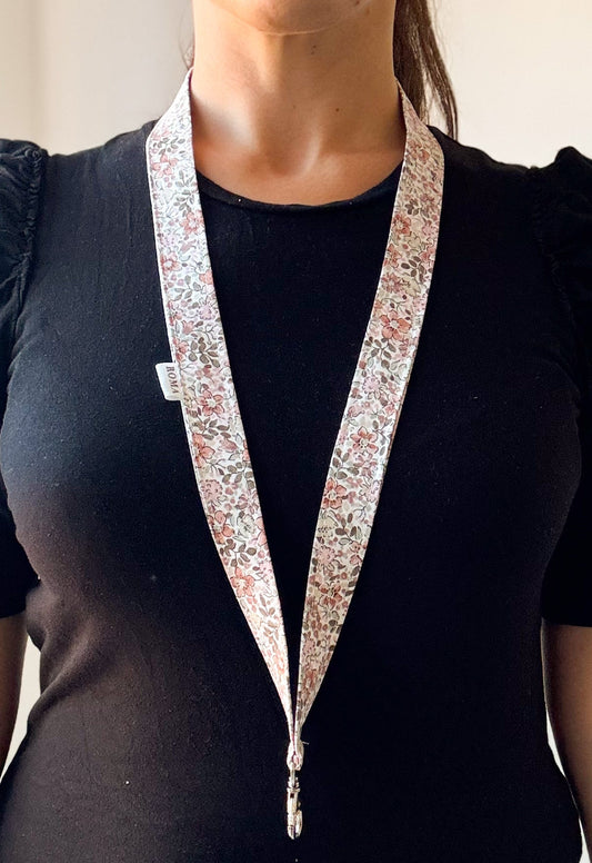 Lanyard NOA hecho artesanalmente en España.