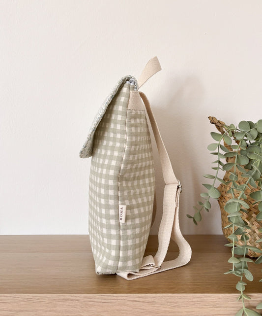 Mochila solapa VICHY VERDE + OLIVIA hecho artesanalmente en España.