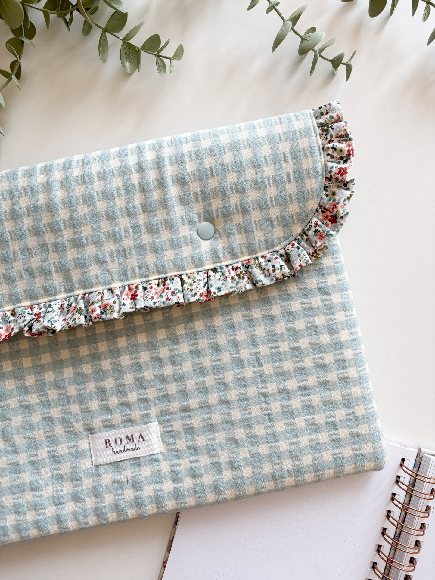 Portadocumentos VICHY AQUA hecho artesanalmente en España.