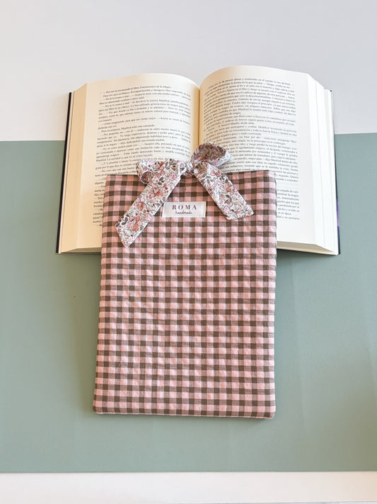 Funda para libro VICHY CHOCOLATE con lazo NOA