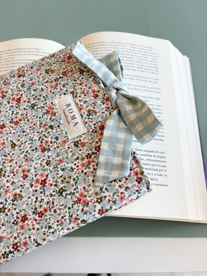Funda para libro MARTINA con lazo VICHY AQUA