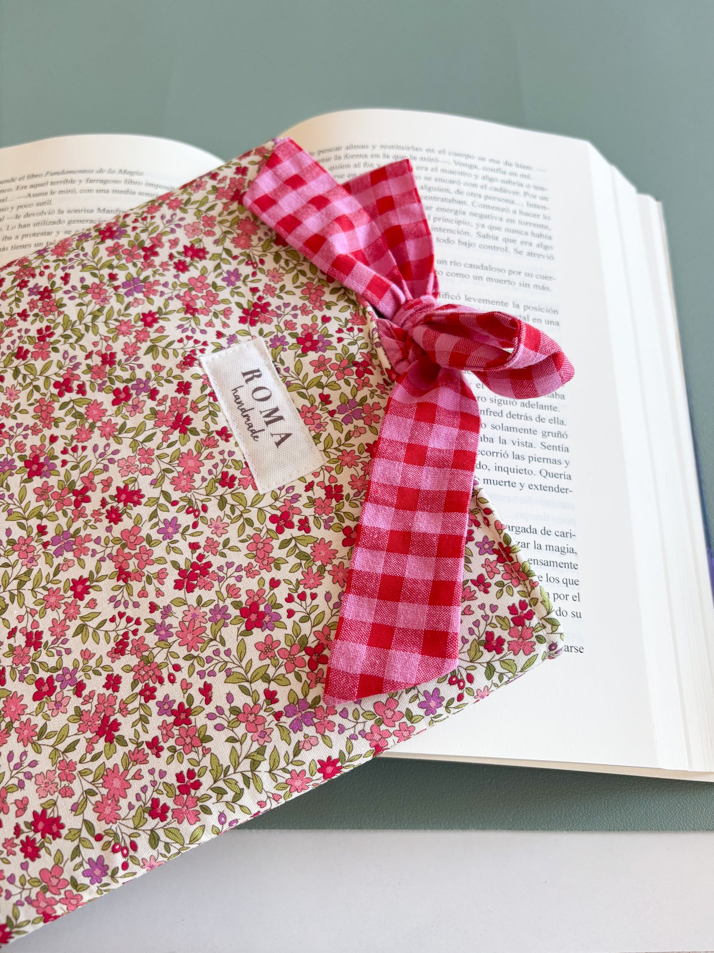 Funda para libro ZOE con lazo VICHY FRESA