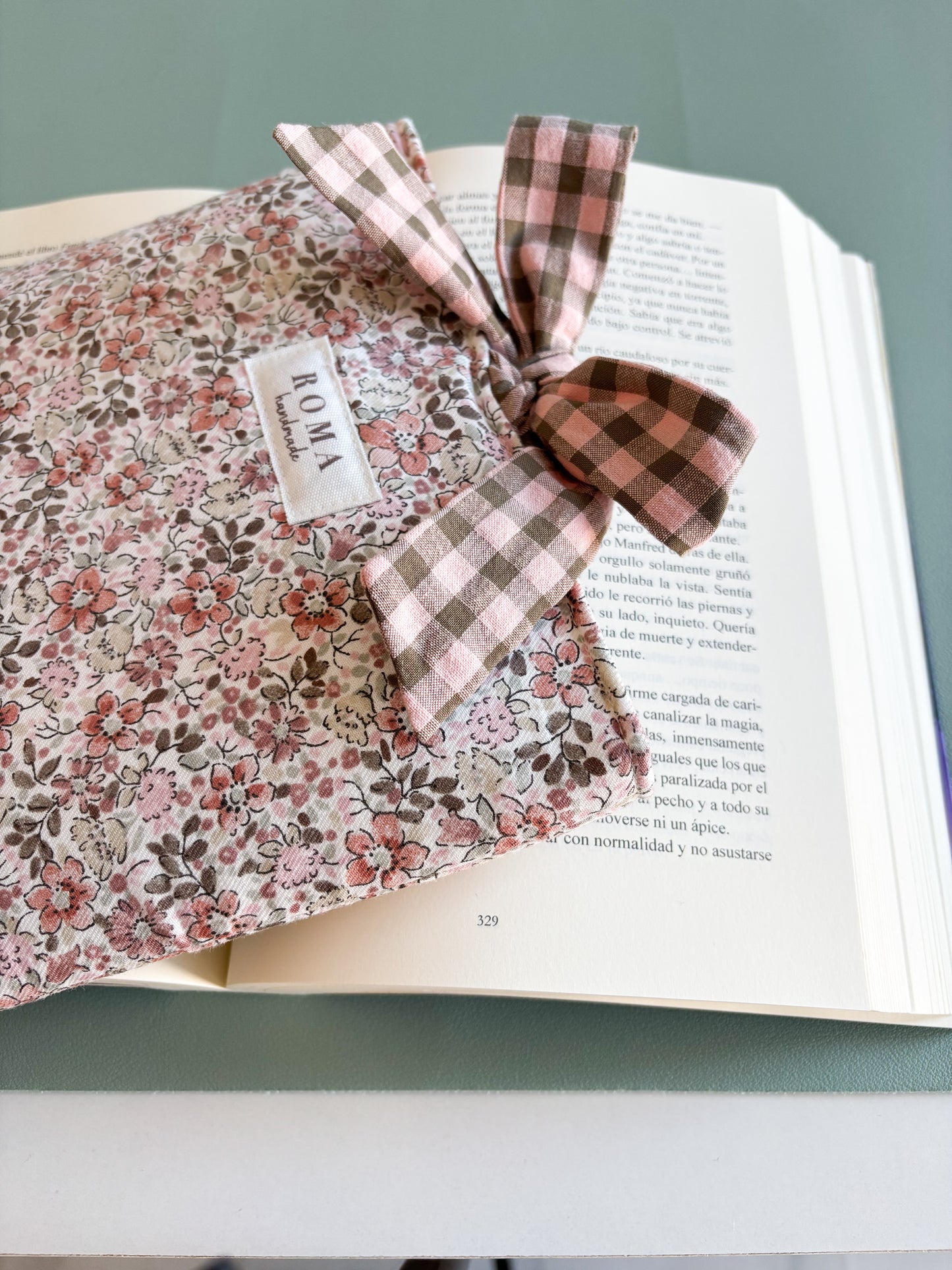 Funda para libro NOA con lazo VICHY CHOCOLATE