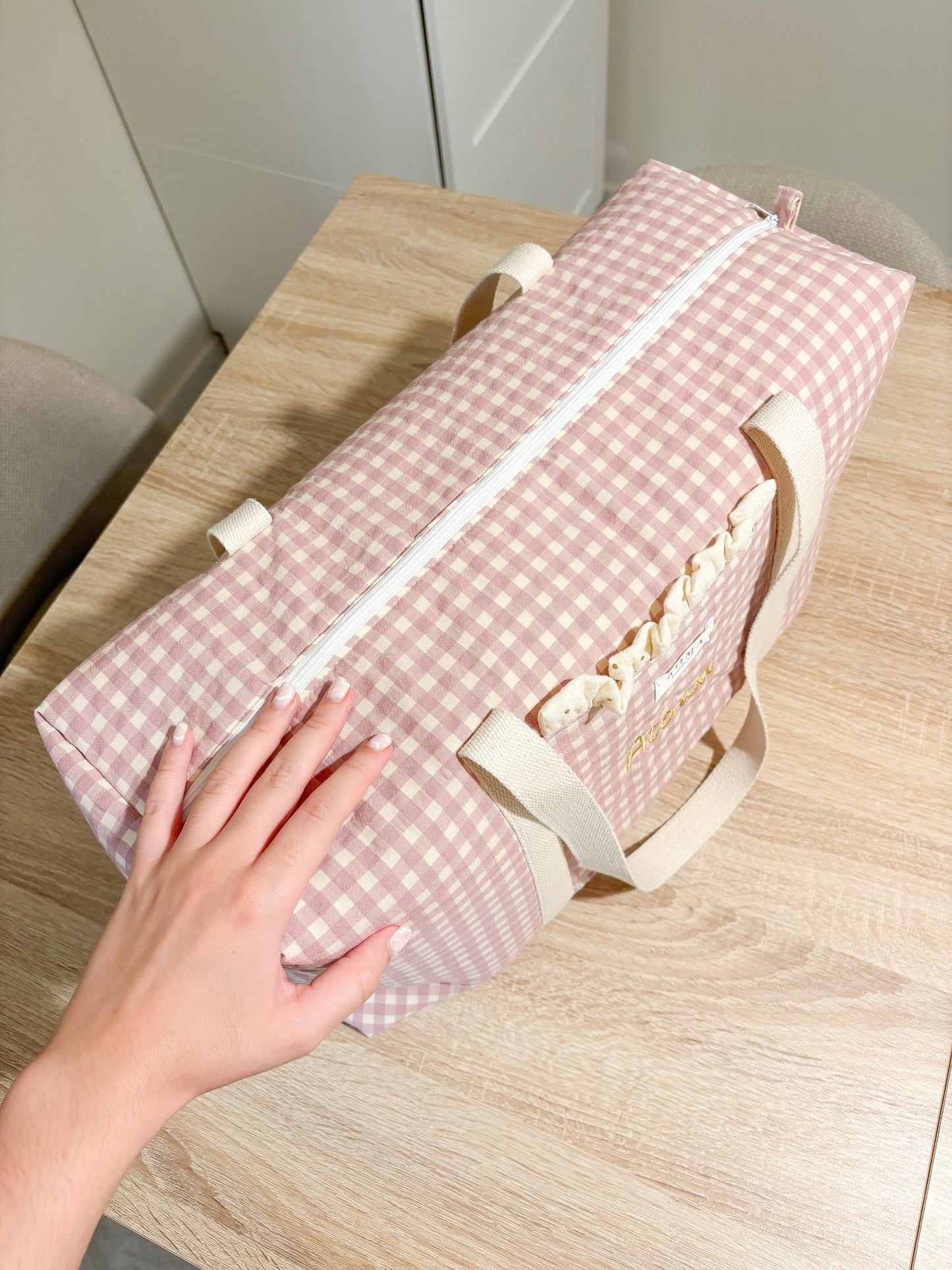 Bolso viaje o deporte - VICHY ROSA + Golden hecho artesanalmente en España.