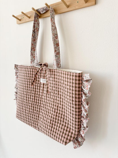Bolso VICHY CHOCOLATE + volantes NOA hecho artesanalmente en España.