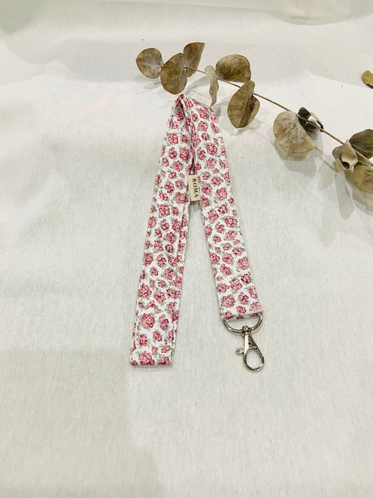 Cuelgallaves - lanyard DAFNE hecho artesanalmente en España.