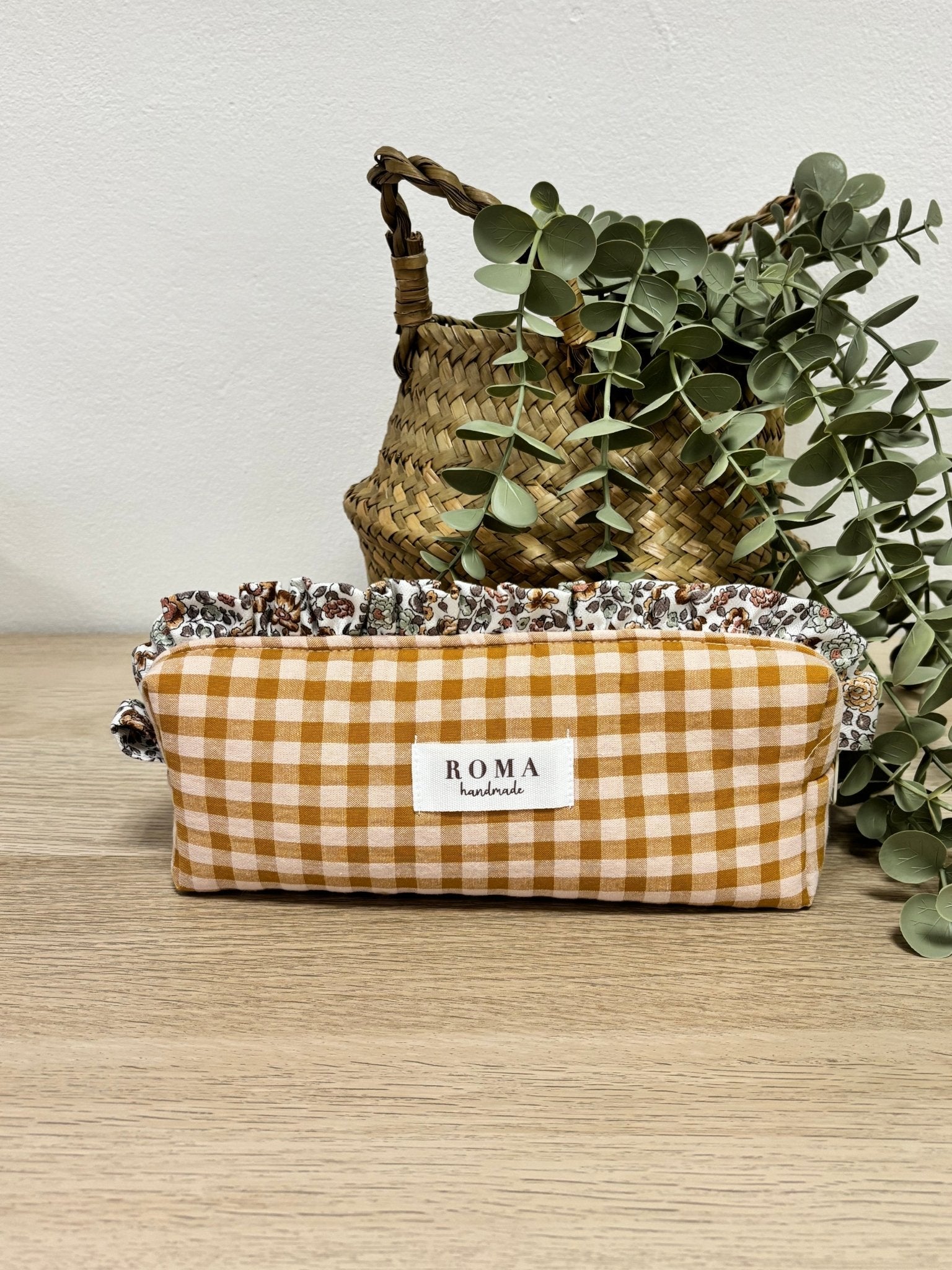 Estuche VICHY CARAMELO - BRUNA hecho artesanalmente en España.