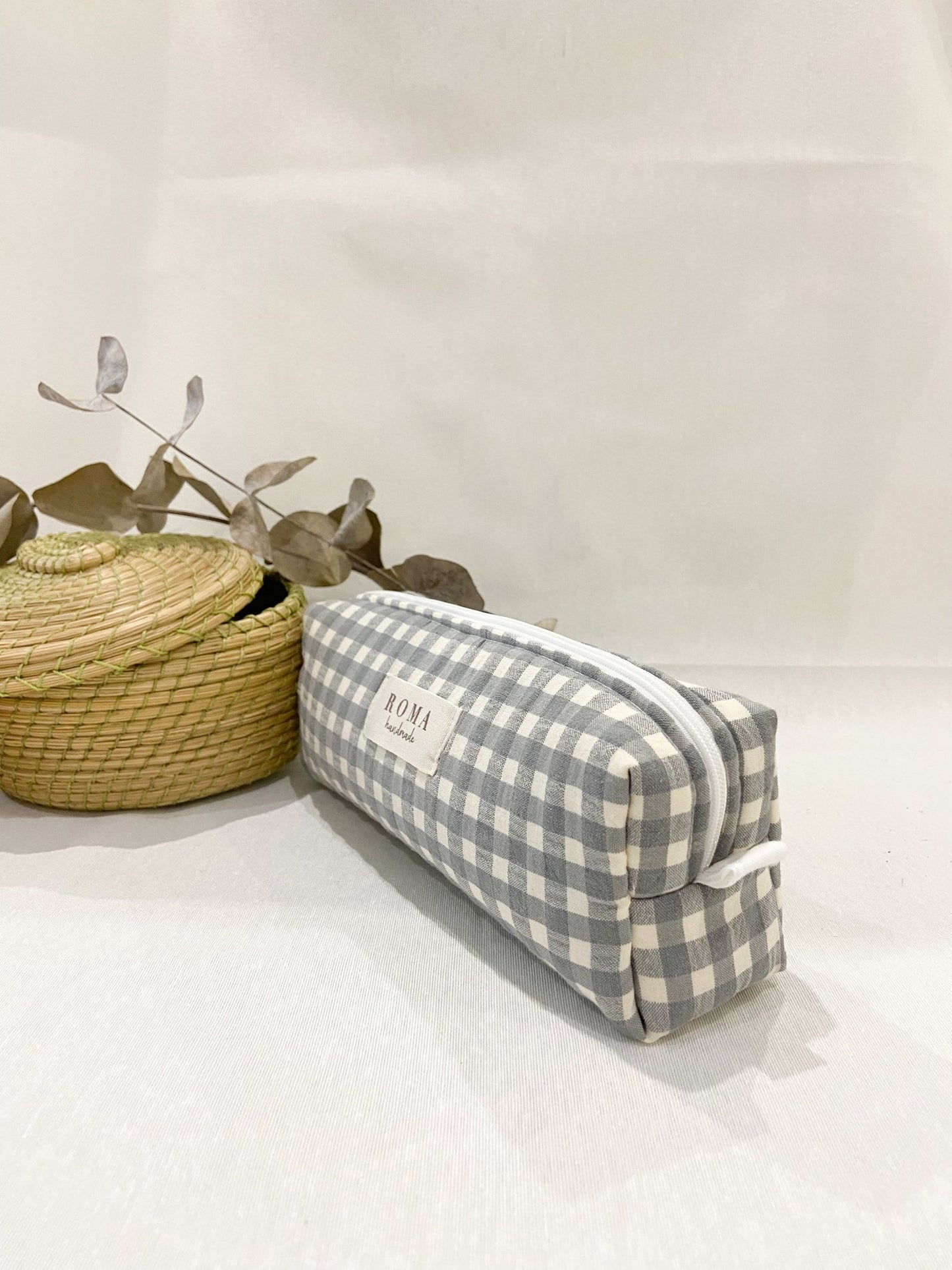 Estuche VICHY GRIS hecho artesanalmente en España.