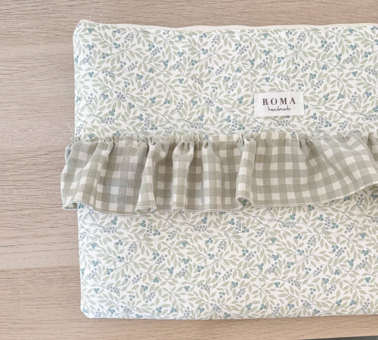 Funda ordenador o tablet OLIVIA + VICHY VERDE hecho artesanalmente en España.