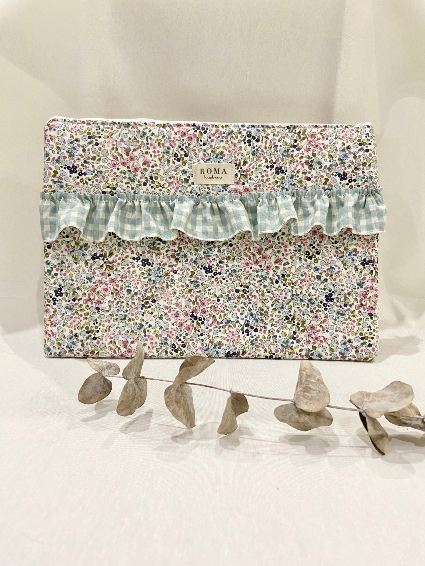 Funda ordenador o tablet PENELOPE + VOLANTE hecho artesanalmente en España.