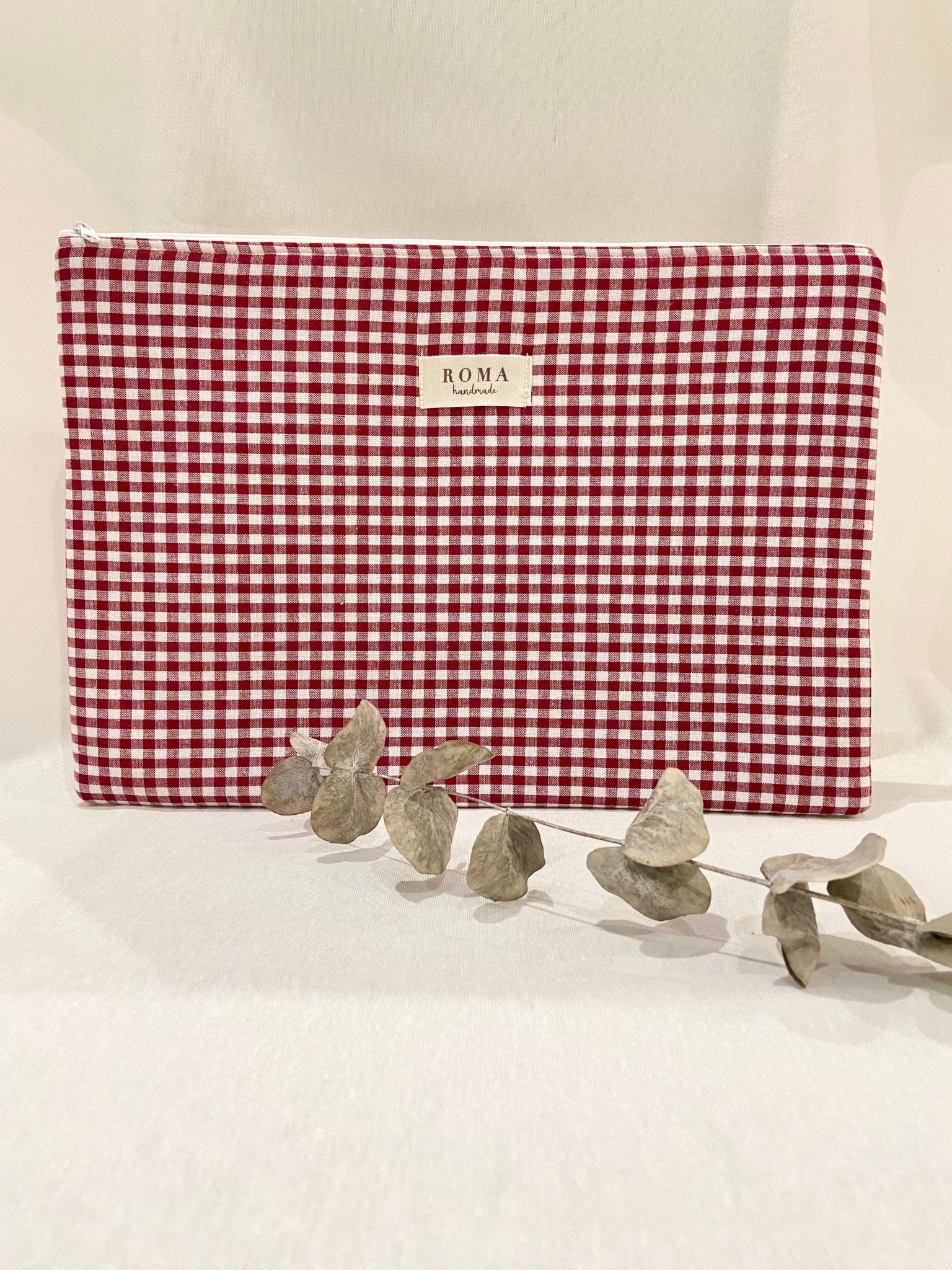 Funda ordenador o tablet VICHY BURDEOS hecho artesanalmente en España.