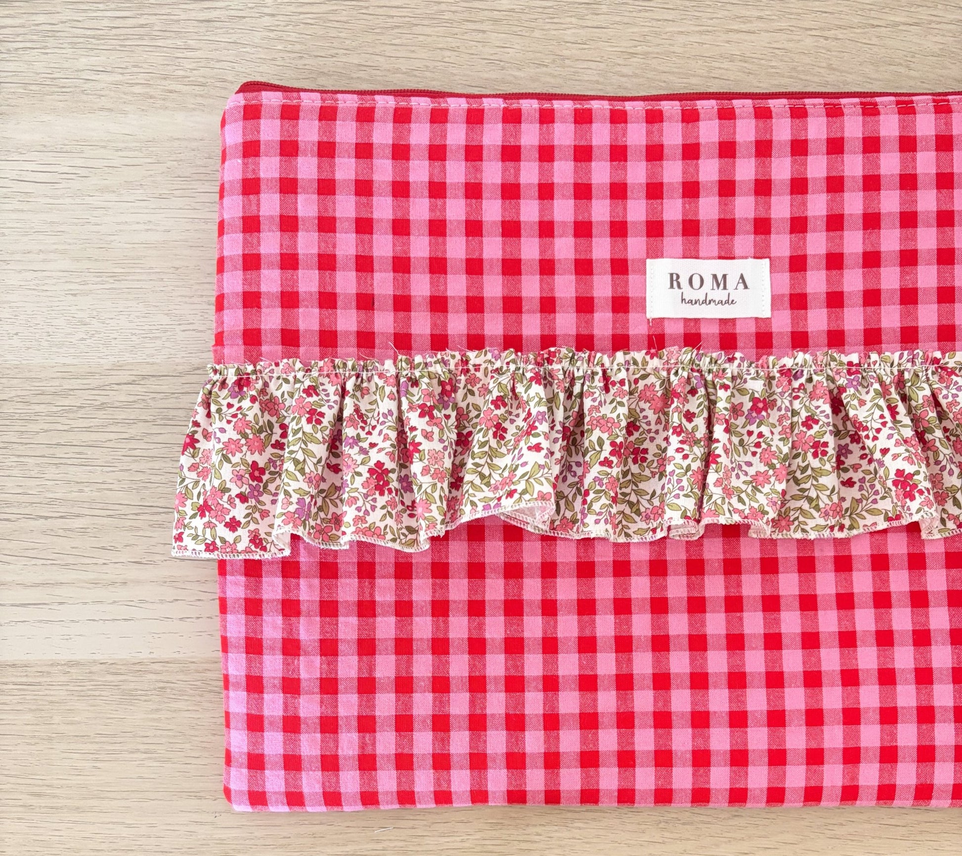 Funda ordenador o tablet VICHY FRESITA + ZOE hecho artesanalmente en España.