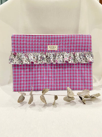 Funda ordenador o tablet VICHY LAVANDA + VOLANTE hecho artesanalmente en España.