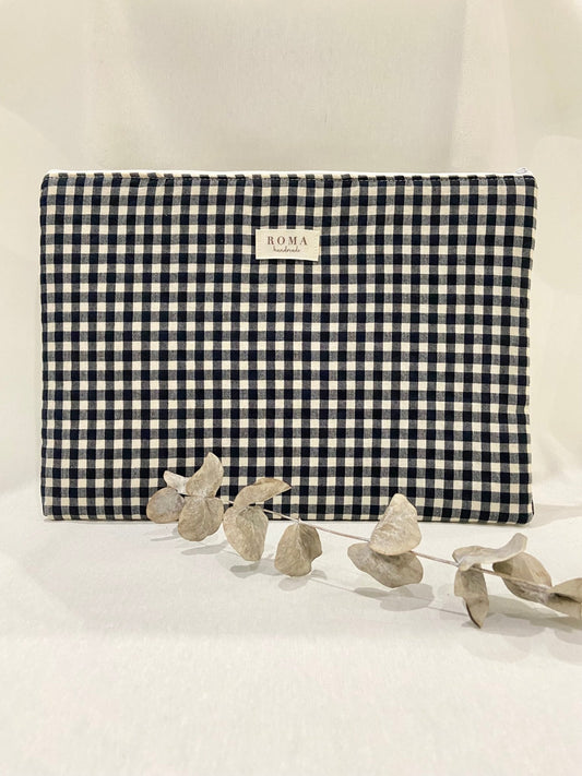 Funda ordenador o tablet VICHY NEGRO hecho artesanalmente en España.