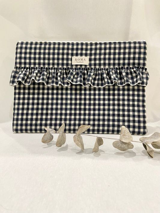 Funda ordenador o tablet VICHY NEGRO + VOLANTE hecho artesanalmente en España.