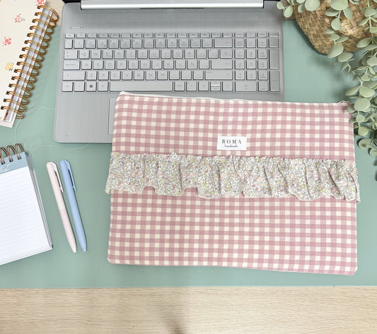 Funda ordenador o tablet VICHY ROSA + JULIETA hecho artesanalmente en España.