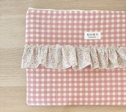 Funda ordenador o tablet VICHY ROSA + JULIETA hecho artesanalmente en España.