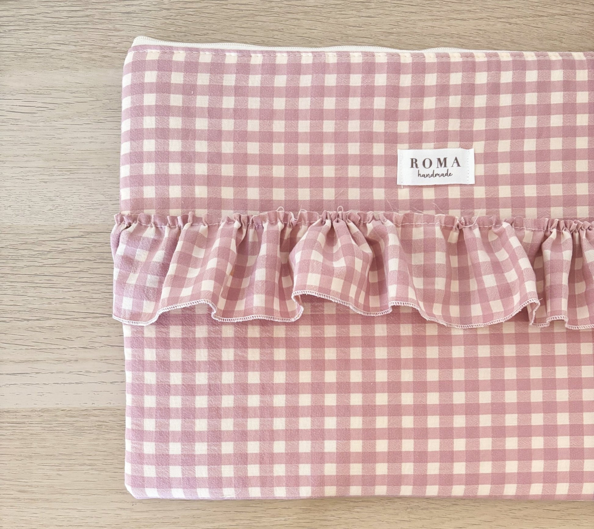 Funda ordenador o tablet VICHY ROSA + VICHY ROSA hecho artesanalmente en España.