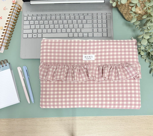 Funda ordenador o tablet VICHY ROSA + VICHY ROSA hecho artesanalmente en España.