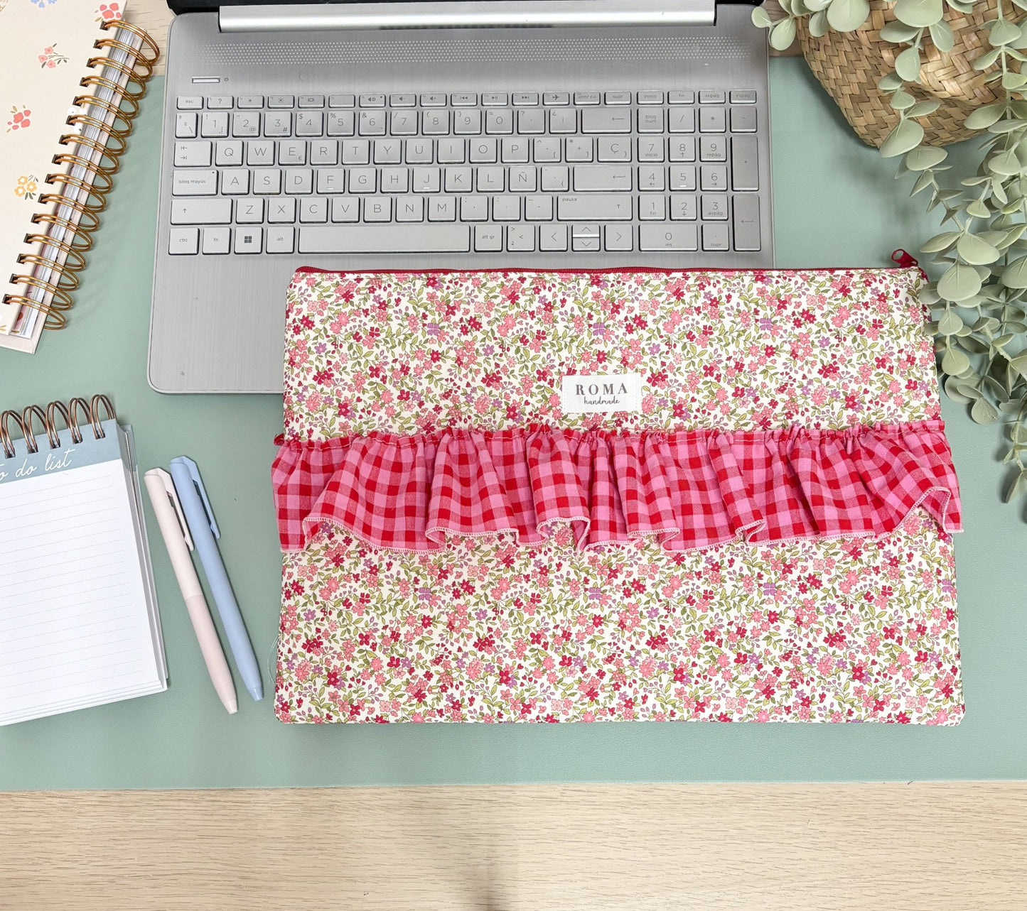 Funda ordenador o tablet ZOE + VICHY FRESITA hecho artesanalmente en España.