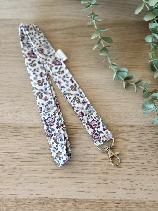 Lanyard EMMA hecho artesanalmente en España.