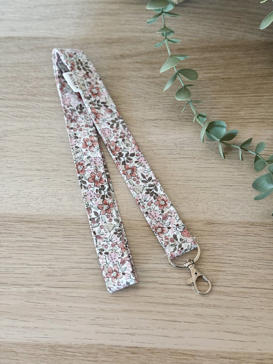 Lanyard NOA hecho artesanalmente en España.