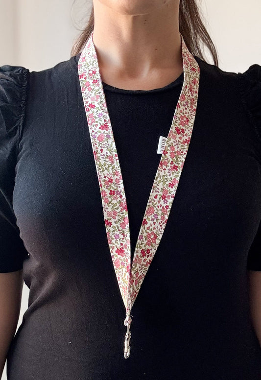 Lanyard ZOE hecho artesanalmente en España.