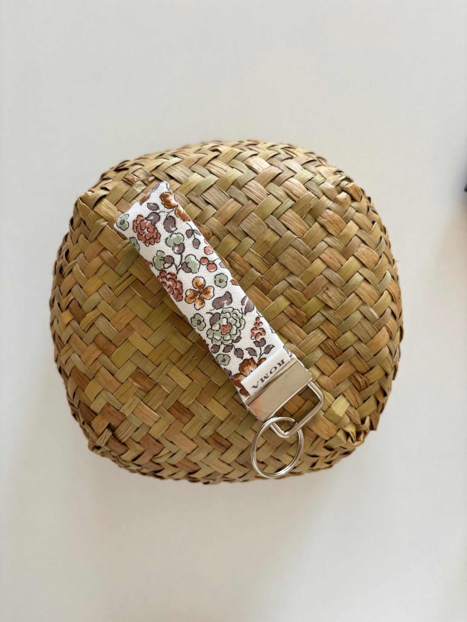 Llavero BRUNA hecho artesanalmente en España.