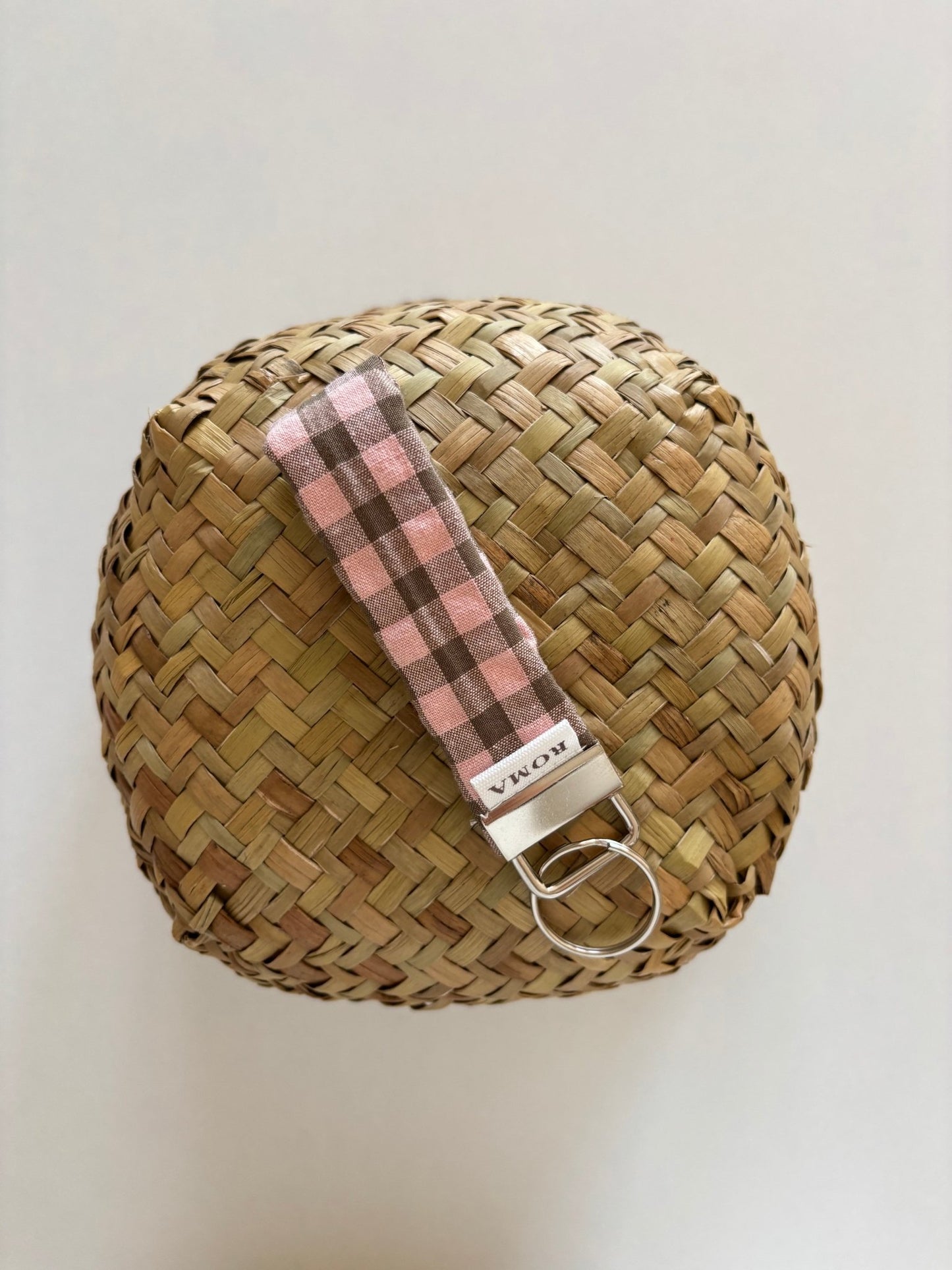 Llavero VICHY CHOCOLATE hecho artesanalmente en España.