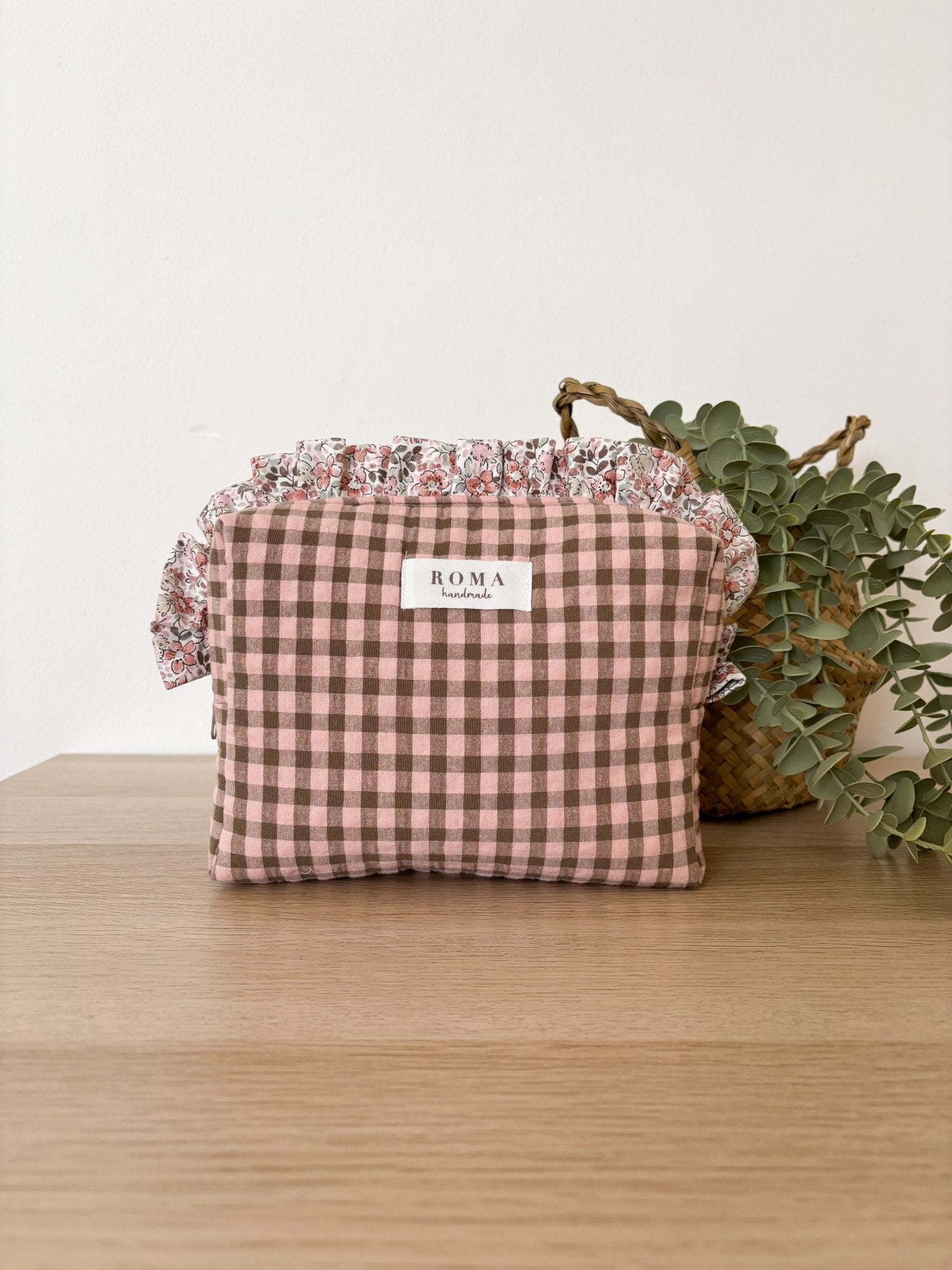 Neceser VICHY CHOCOLATE + volante NOA hecho artesanalmente en España.