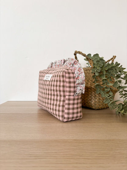 Neceser VICHY CHOCOLATE + volante NOA hecho artesanalmente en España.