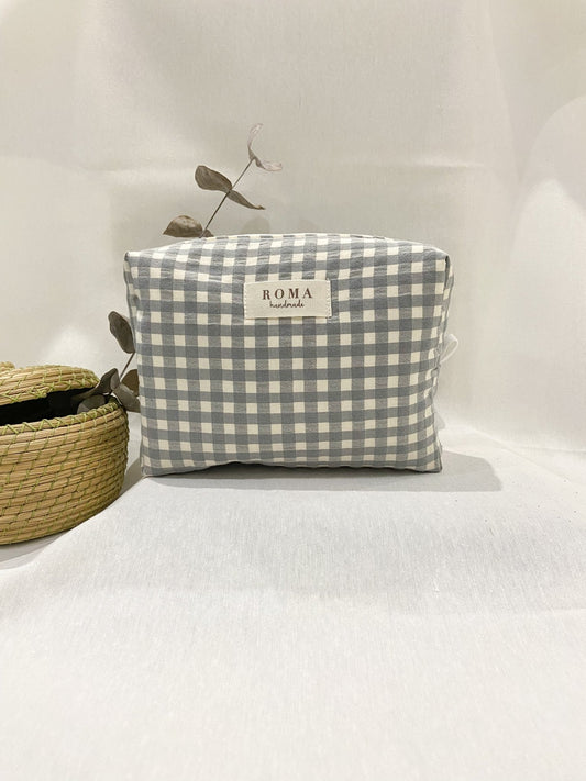 Neceser VICHY GRIS hecho artesanalmente en España.