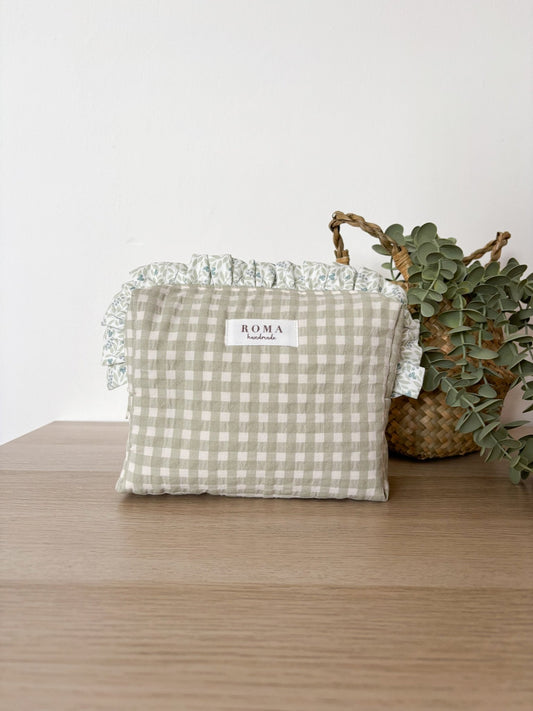 Neceser VICHY VERDE + volante OLIVIA hecho artesanalmente en España.