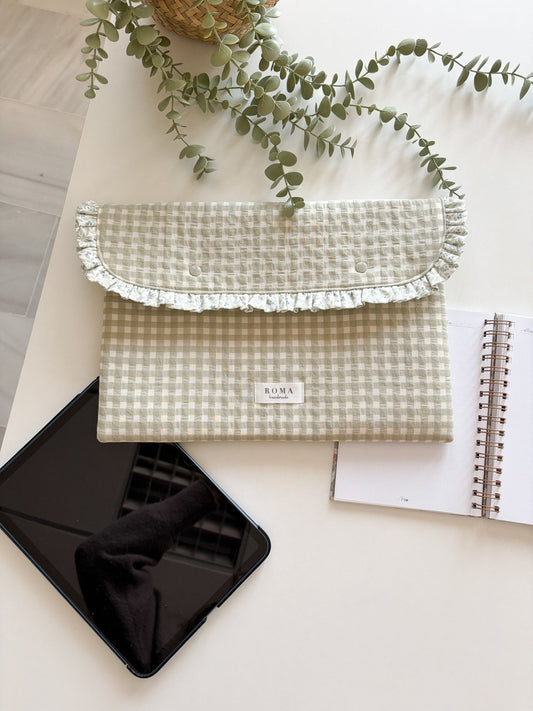 Portadocumentos VICHY VERDE hecho artesanalmente en España.